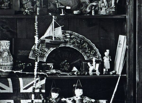 Japanese fan with lacquer box owned by Egon Schiele 